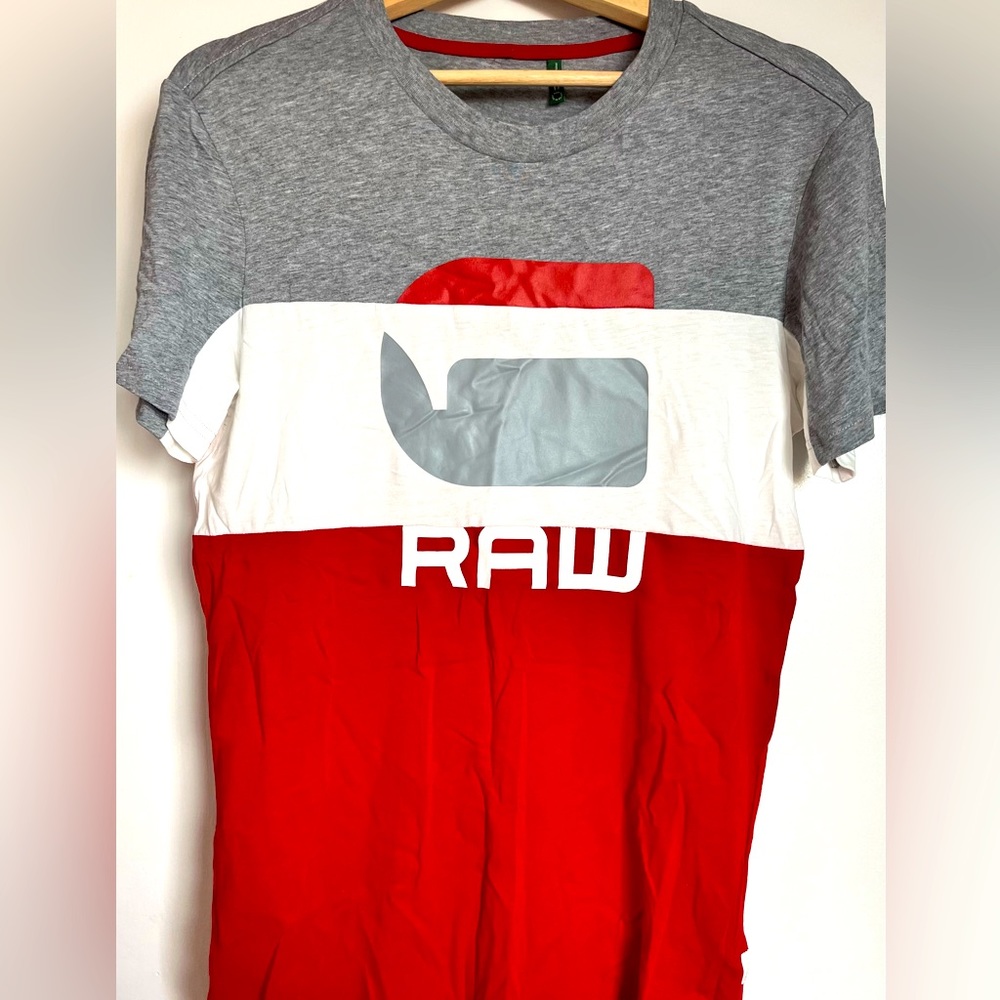 Red, White & Grey G-Star t-shirt with large stripes. Gently used.